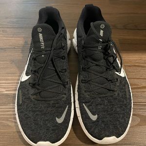 Men’s Nike sneakers
